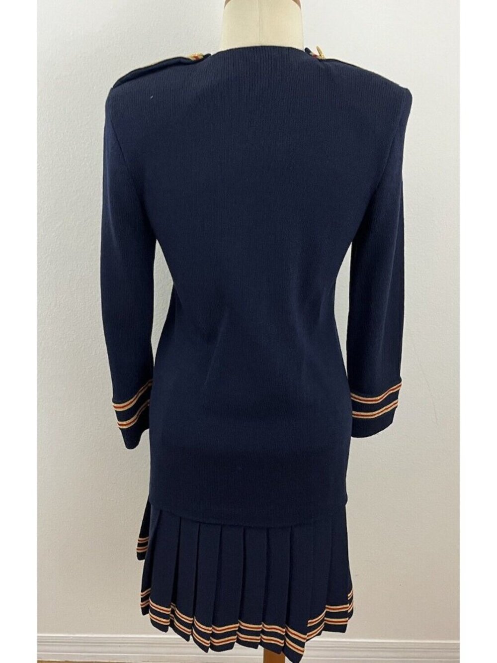 St. John Santana Knit 2pc Pleated Skirt Suit Set Nautical Braid Trim Jacket 6 - Picture 9 of 14